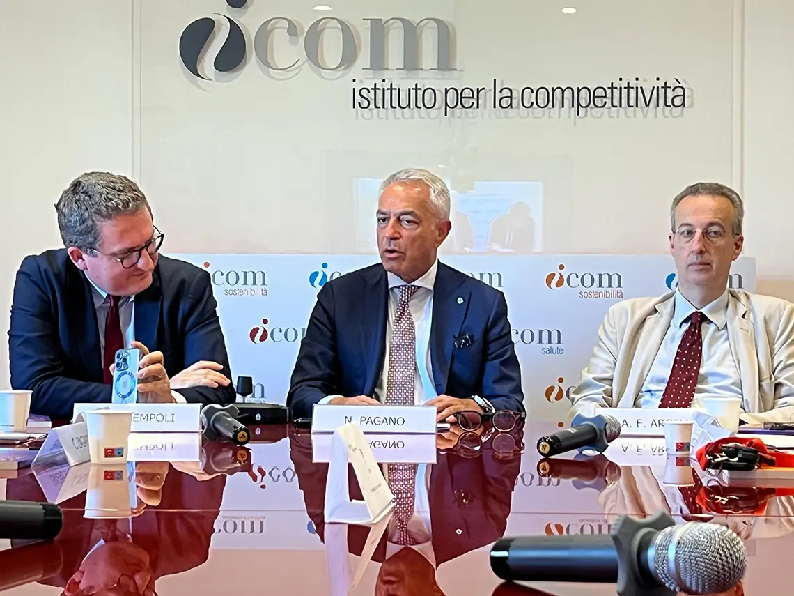Alla presentazione I-COM i relatori Stefano da Empoli , Nazario Pagano, Angelo Federico Arcelli